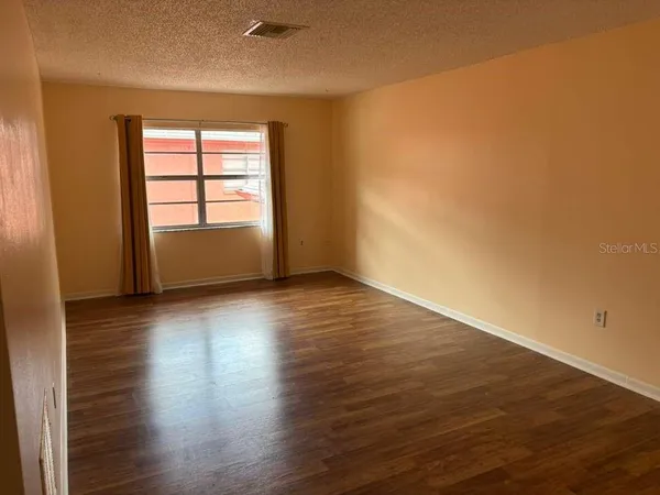 $1,500 | 660 62nd Avenue North, Unit 1204, St. Petersburg, FL 33702