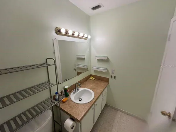 $1,500 | 660 62nd Avenue North, Unit 1204, St. Petersburg, FL 33702