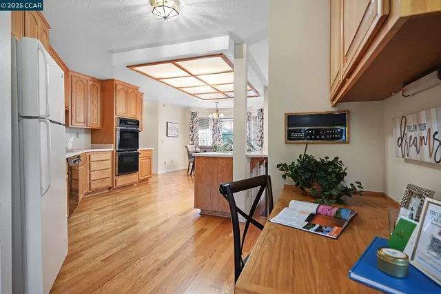 $1,330,000 | 1075 Irwin Court, Concord, CA 94518