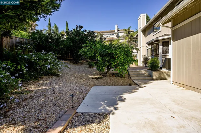 $1,330,000 | 1075 Irwin Court, Concord, CA 94518