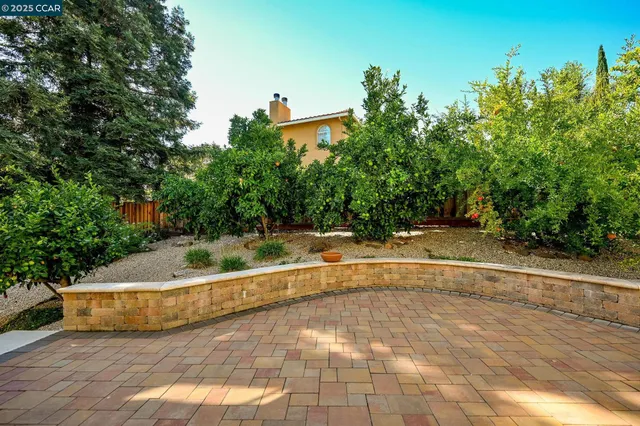 $1,330,000 | 1075 Irwin Court, Concord, CA 94518