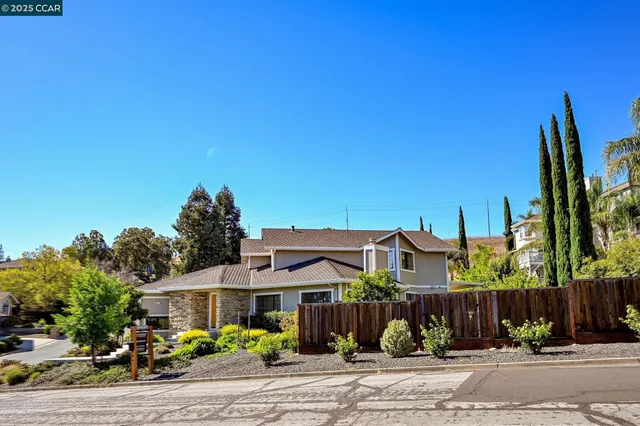 $1,330,000 | 1075 Irwin Court, Concord, CA 94518