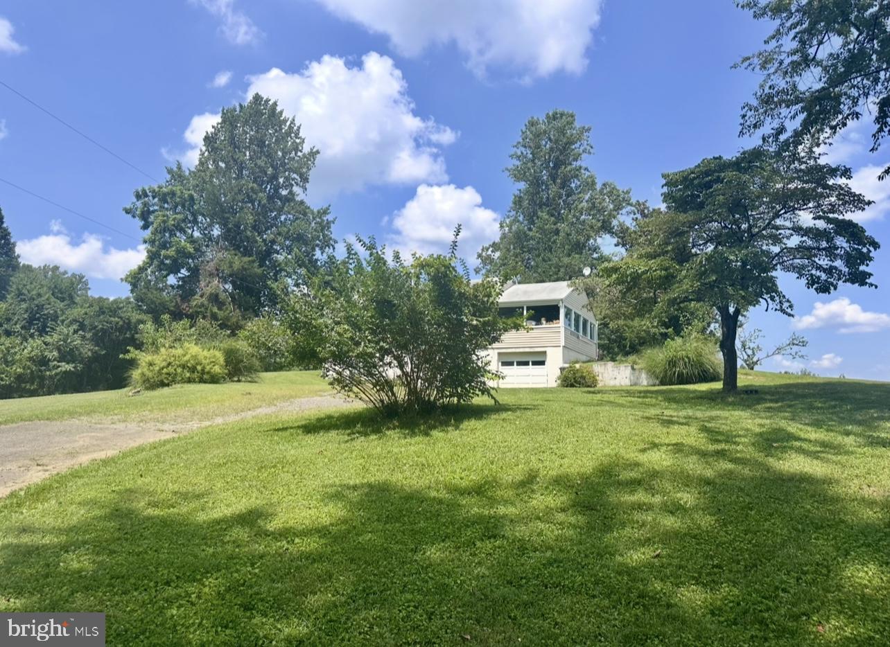 6214 Beverleys Mill Road Broad Run, VA 20137 - Photo 3 of 10 Gallery Image 3