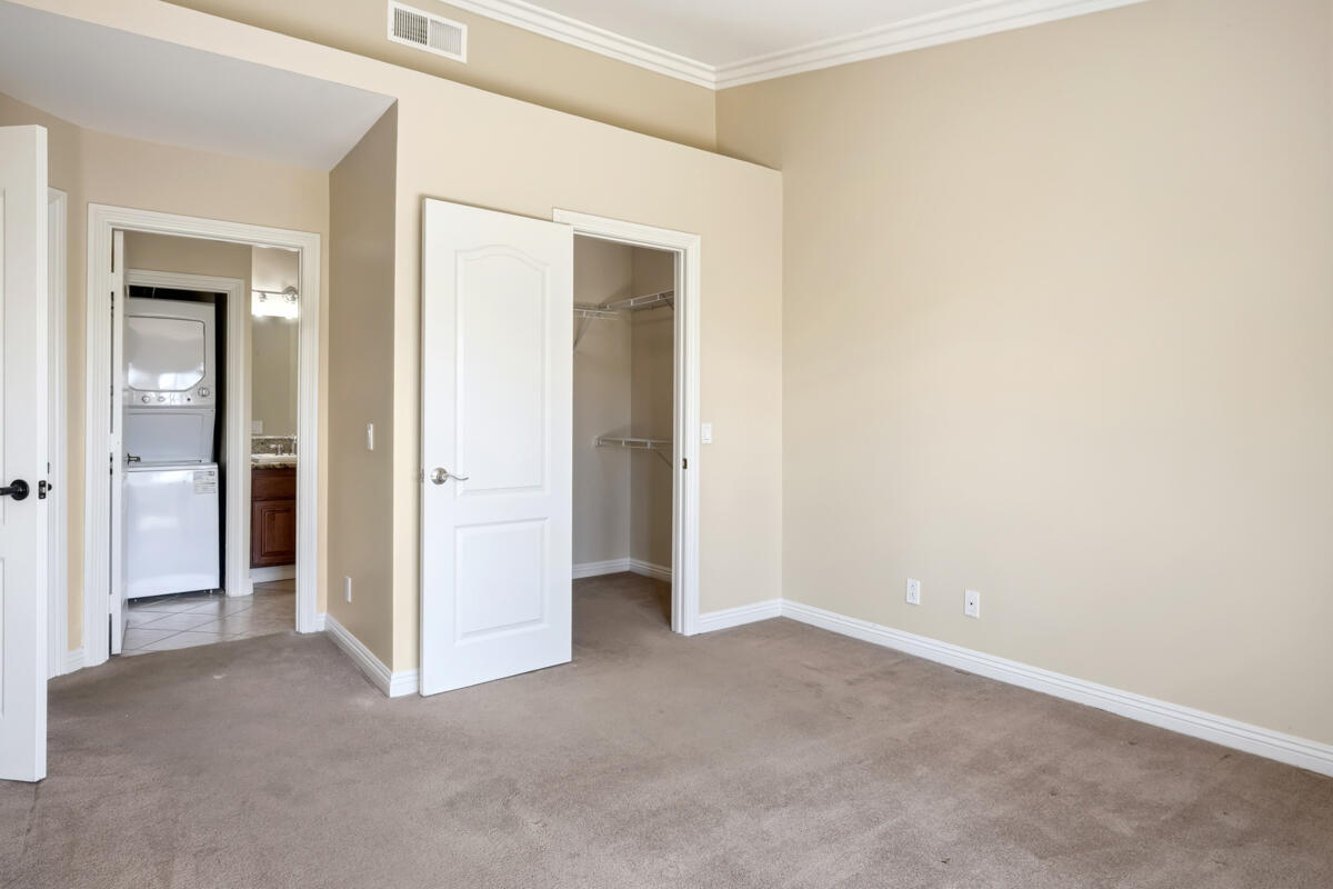 40800 Breezy Pass Road, Unit B Palm Desert, CA 92211 - Photo 17 of 36 18 (primary)