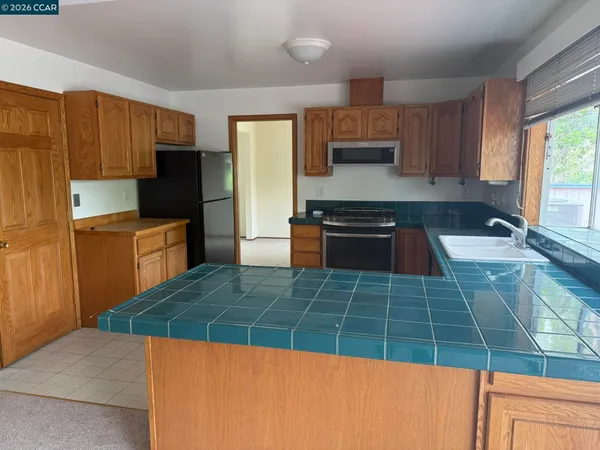 $3,750 | 585 Mt Dell Drive, Clayton, CA 94517