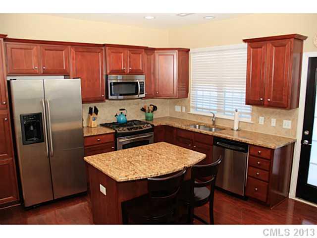 911 Lyndley Drive, Unit 911 Fort Mill, SC 29708 - Photo 5 of 14 Gallery Image 5
