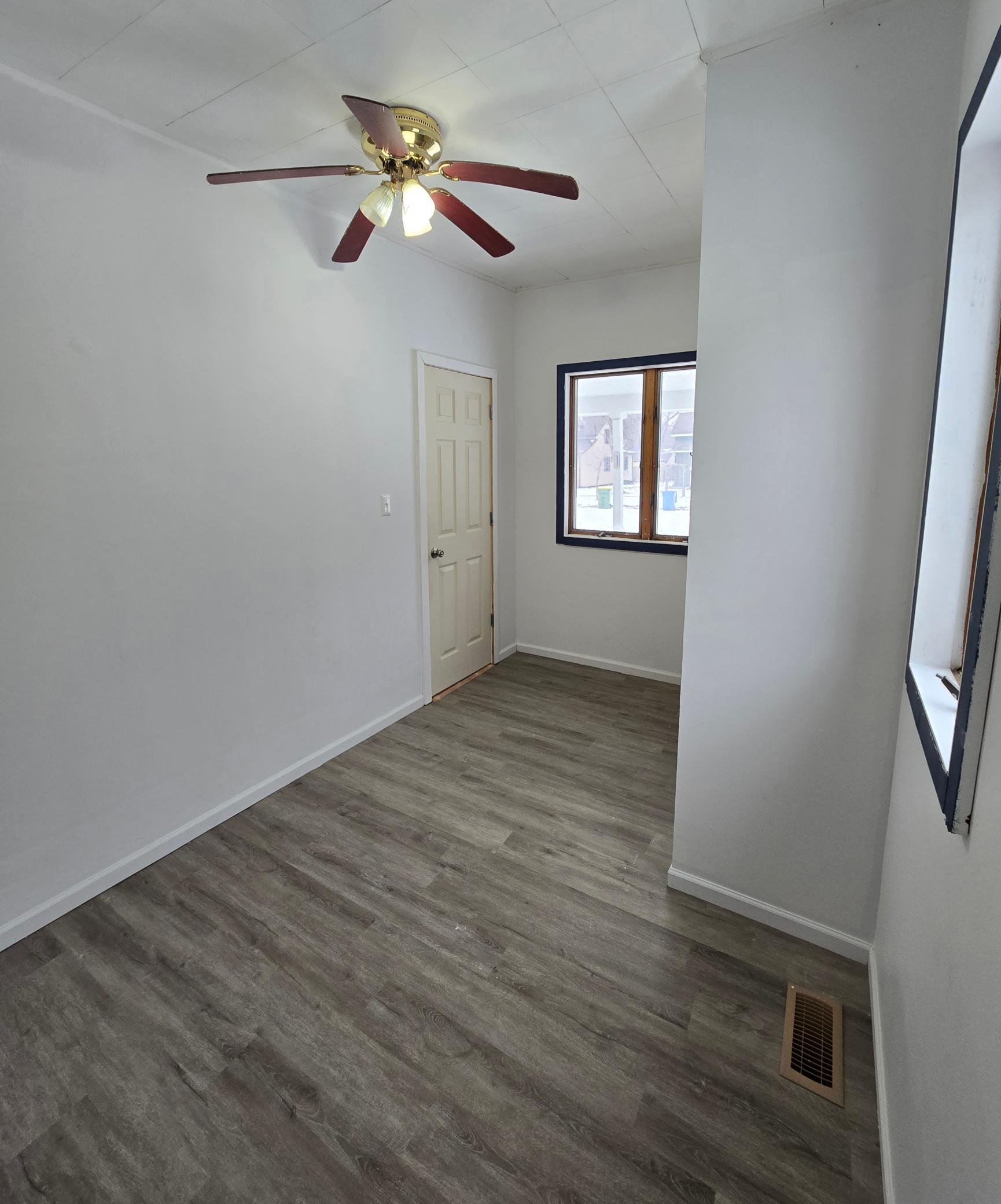 418 3rd Street Southwest Pipestone, MN 56164 - Photo 23 of 32