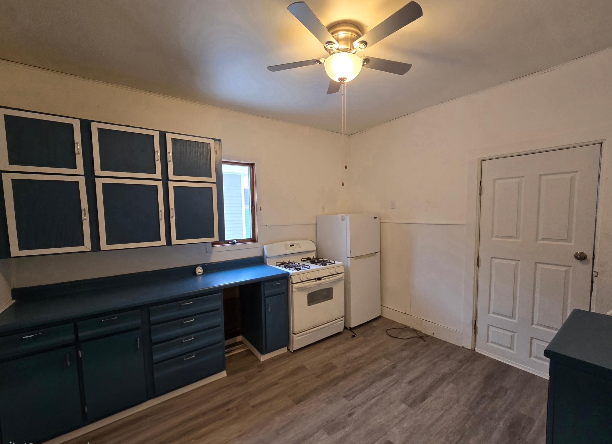 418 3rd Street Southwest Pipestone, MN 56164 - Photo 5 of 32