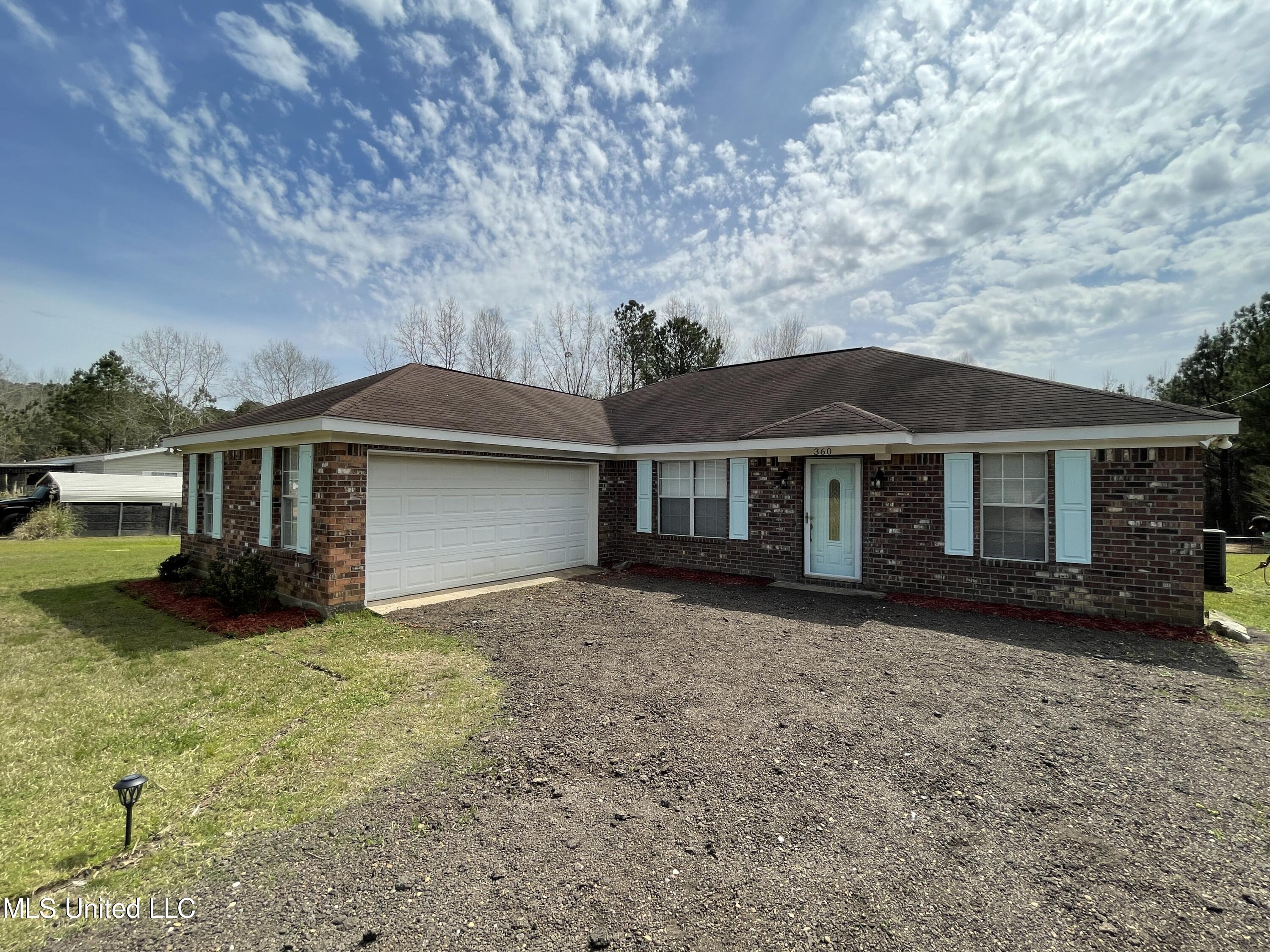 360 Marbo Road Carthage, MS 39051 - Photo 2 of 32 IMG_3938