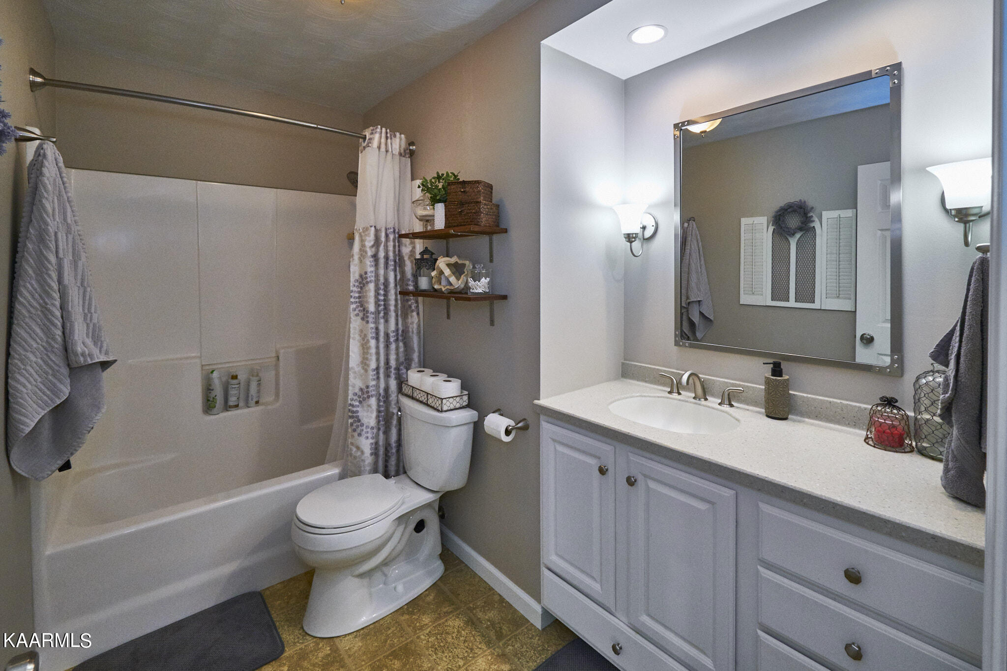 7119 Spurlin Road Knoxville, TN 37918 - Photo 18 of 36 Bath