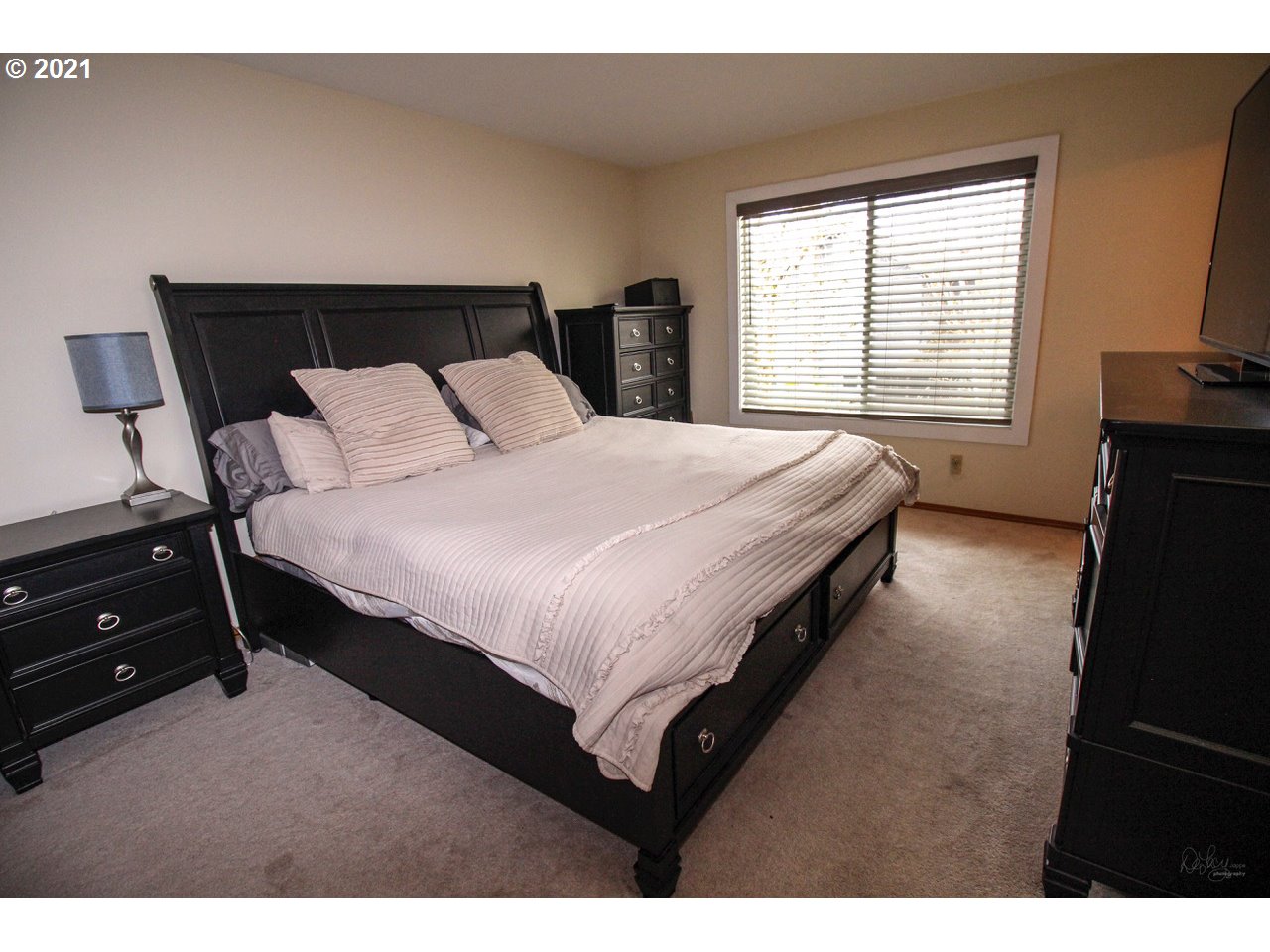 16758 Southwest Hargis Road Beaverton, OR 97007 - Photo 12 of 29 Gallery Image 12