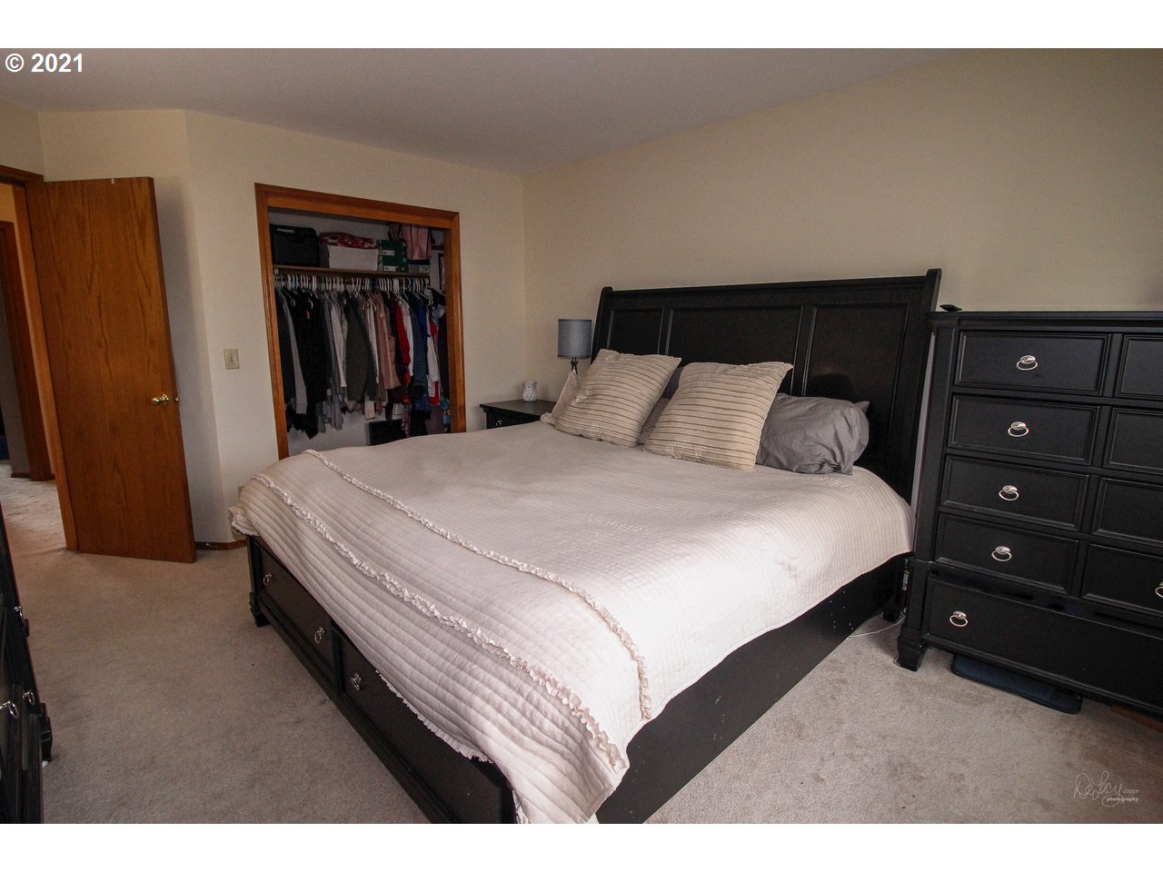 16758 Southwest Hargis Road Beaverton, OR 97007 - Photo 13 of 29 Gallery Image 13