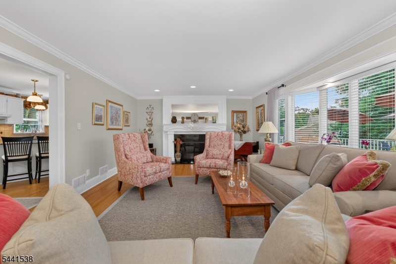 653 Foothill Road Bridgewater, NJ 08807 - Photo 6 of 41