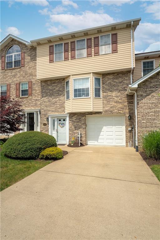 113 East Country Barn Road Houston, PA 15342 - Photo 2 of 23 Gallery Image 2