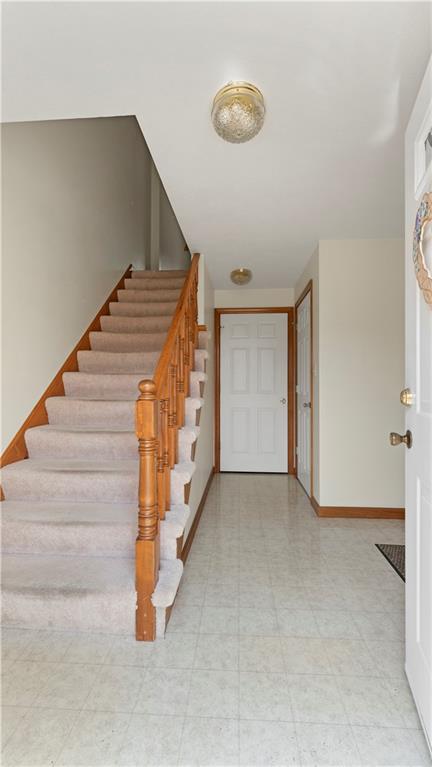 113 East Country Barn Road Houston, PA 15342 - Photo 4 of 23 Gallery Image 4