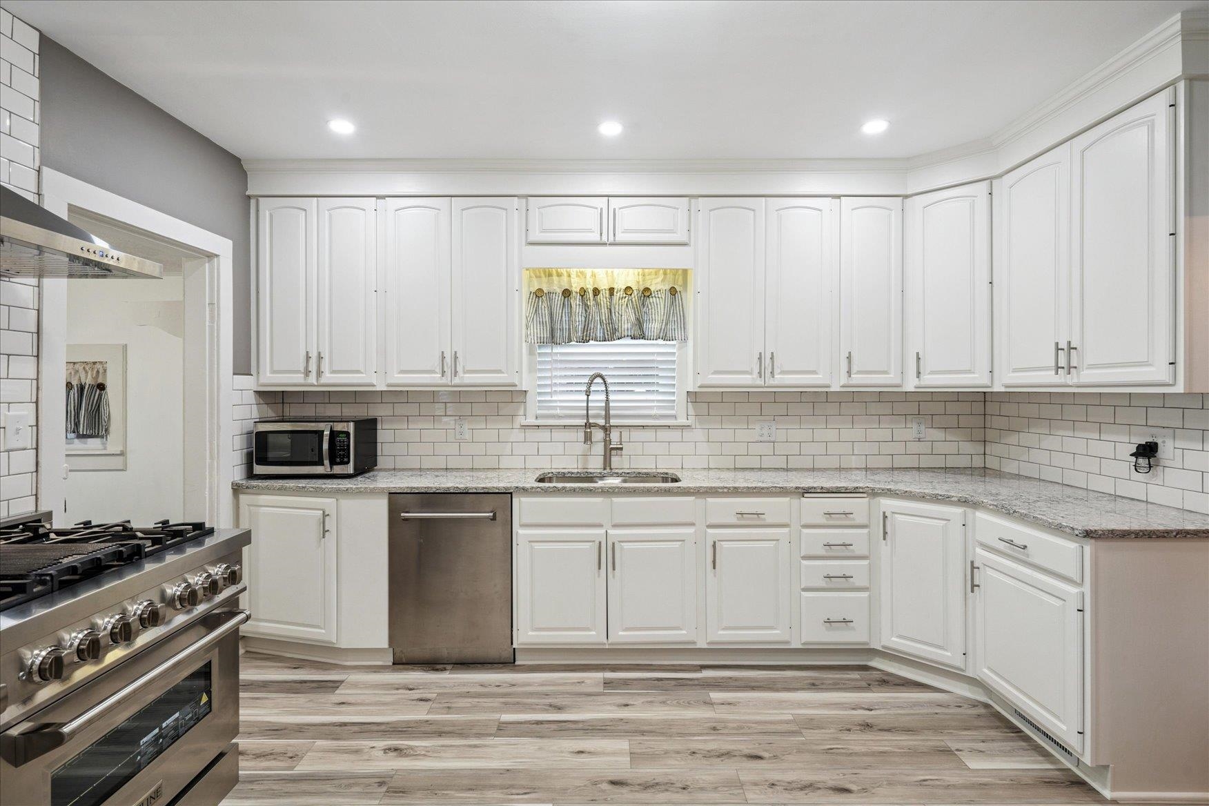 616 Elk Street Sabula, IA 52070 - Photo 13 of 16