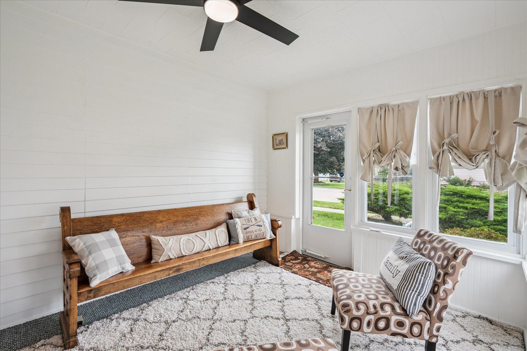 616 Elk Street Sabula, IA 52070 - Photo 4 of 16