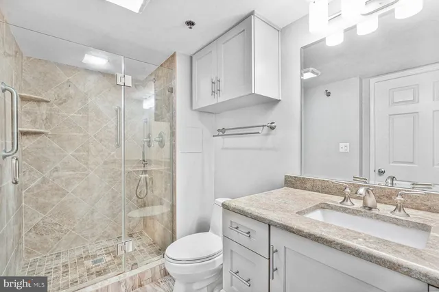 $799,000 | 2151 Jamieson Avenue, Unit 809, Alexandria, VA 22314