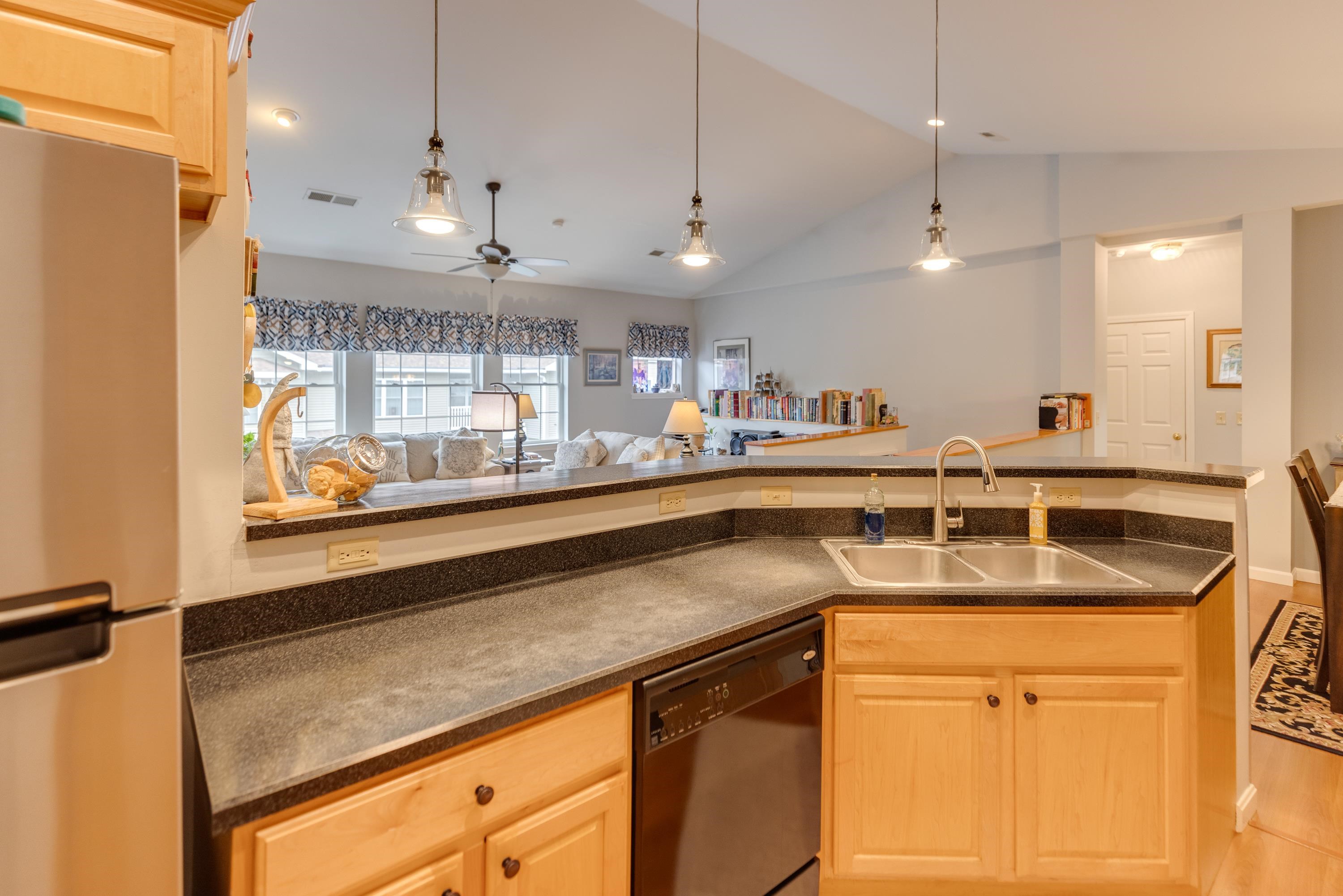 11 Blueberry Hill Road, Unit 3 Plymouth, NH 03264 - Photo 11 of 42