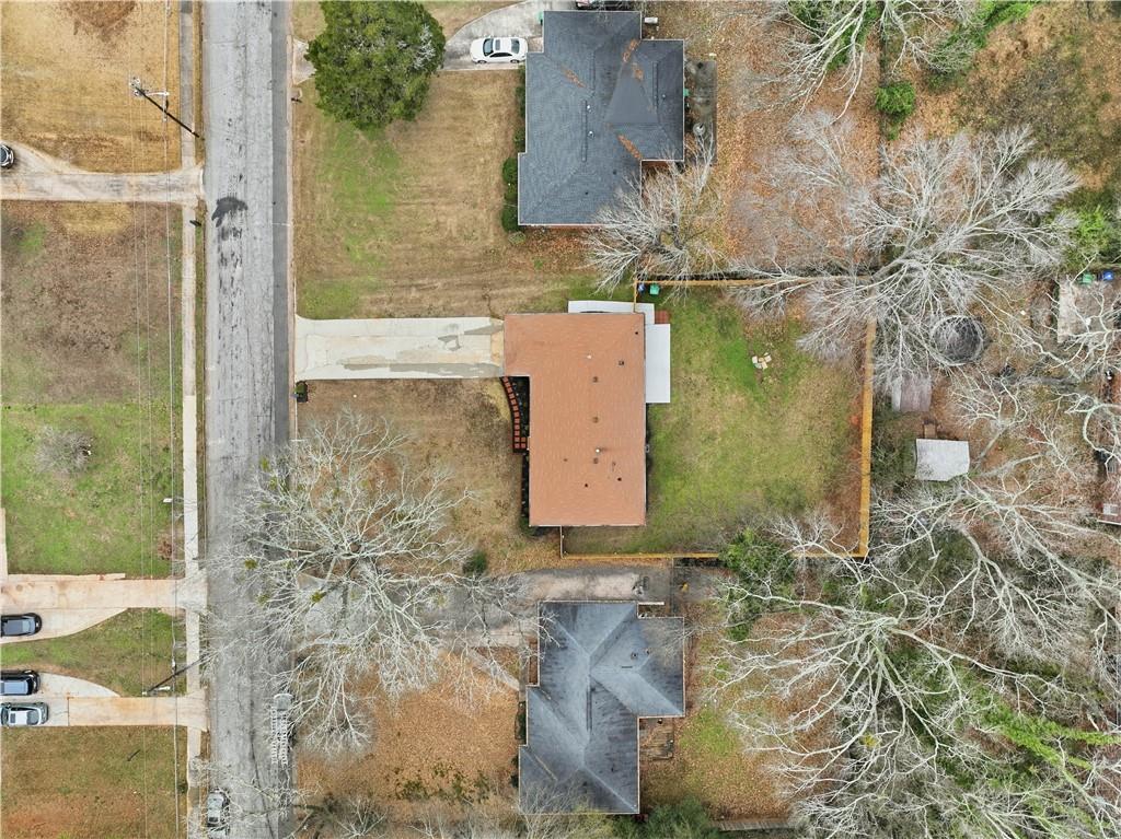 2631 Miriam Lane Decatur, GA 30032 - Photo 5 of 40