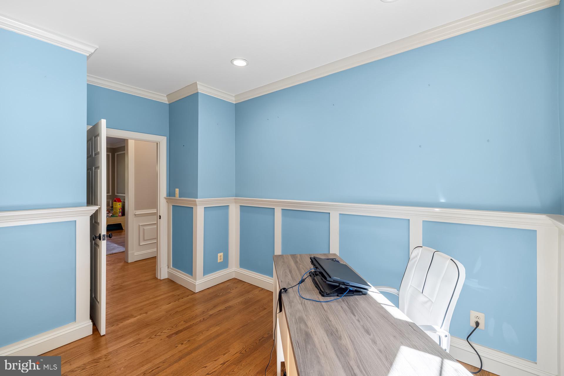 99 Hummingbird Court Dunkirk, MD 20754 - Photo 16 of 82 a view of a livingroom with furniture and wooden floor