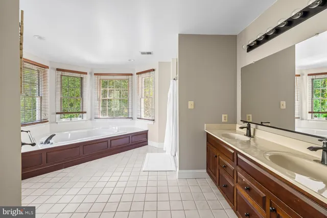 $825,000 | 99 Hummingbird Court, Dunkirk, MD 20754