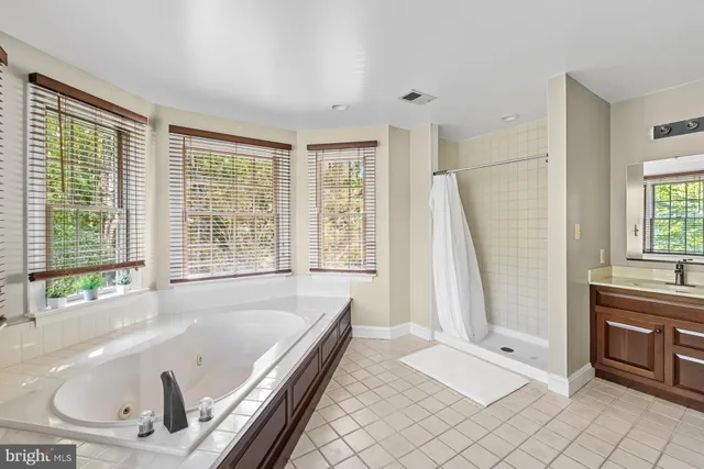 $850,000 | 99 Hummingbird Court, Dunkirk, MD 20754