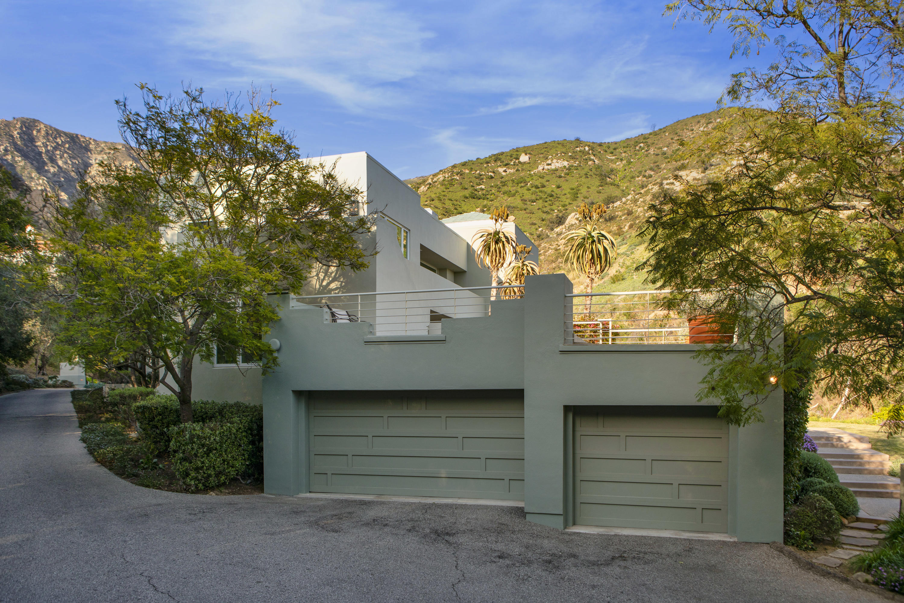 915 Park Lane Montecito, CA 93108 - Photo 20 of 33 a view of a house with a tree