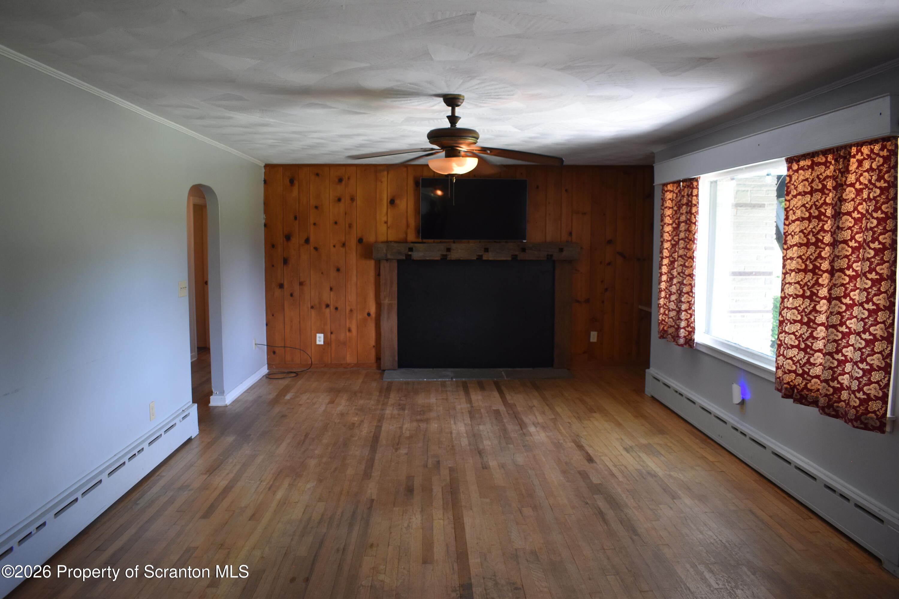 28 Olin Road Montrose, PA 18801 - Photo 12 of 31 Living Room