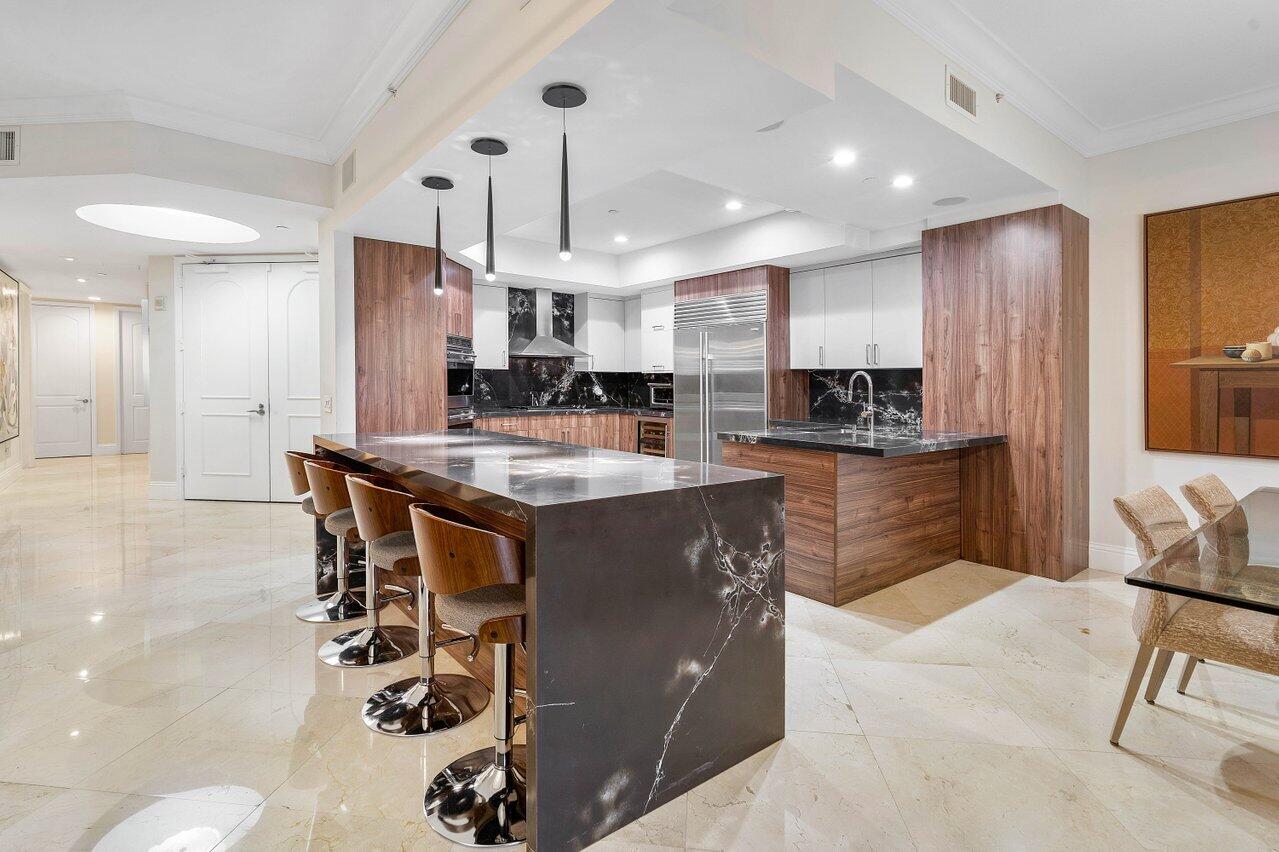 1 North Ocean Boulevard, Unit 303 Boca Raton, FL 33432 - Photo 4 of 32 006-1NorthOceanBoulevard-Unit303-BocaRat