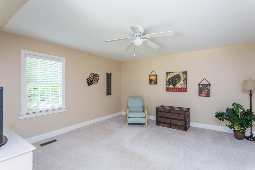 The Bonus Room has plenty of space and could be a 5th bedroom, it's got a large close and a lot of space. Bonus Room