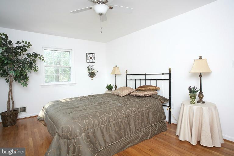 2212 Kings House Road Silver Spring, MD 20905 - Photo 9 of 30 Bedroom (Master)