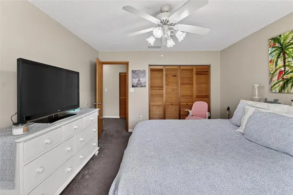 $299,900 | 3612 Pine Knot Drive, Unit 3612, Valrico, FL 33596