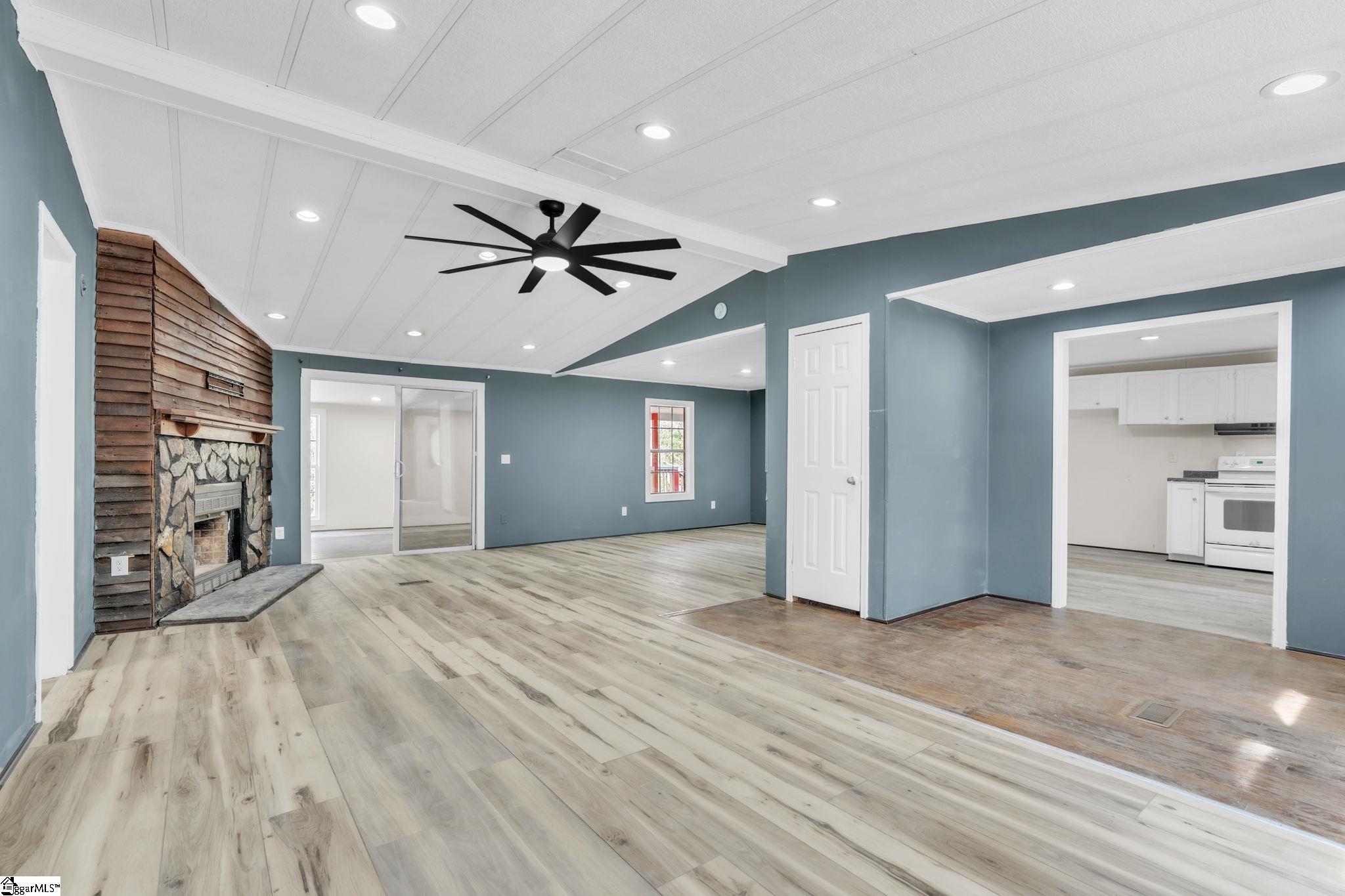 105 Dyar Drive Anderson, SC 29621 - Photo 3 of 32