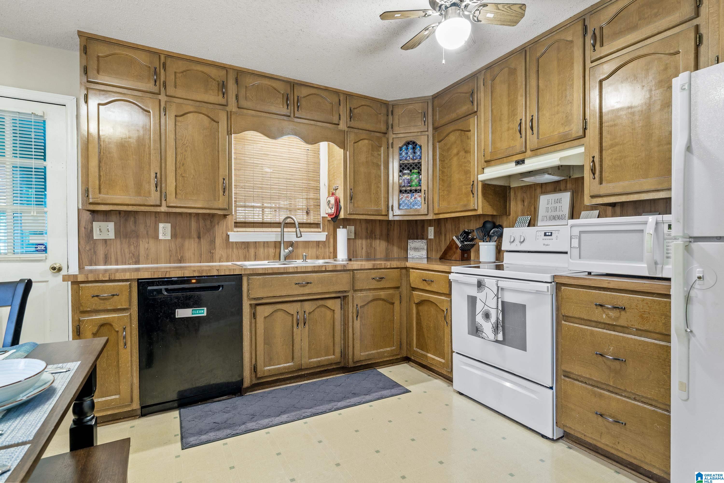6533 Womack Road Pinson, AL 35126 - Photo 11 of 30
