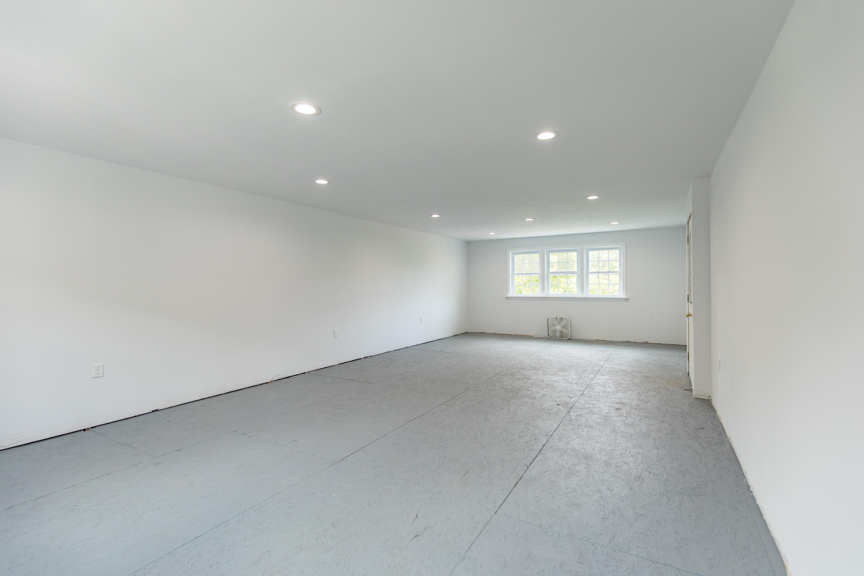 85 Pleasant Street Springvale, ME 04083 - Photo 49 of 72 85 Pleasant Street Springvale-39