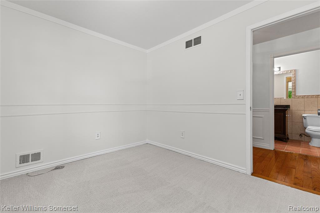 2907 Roundtree Drive Troy, MI 48083 - Photo 14 of 33