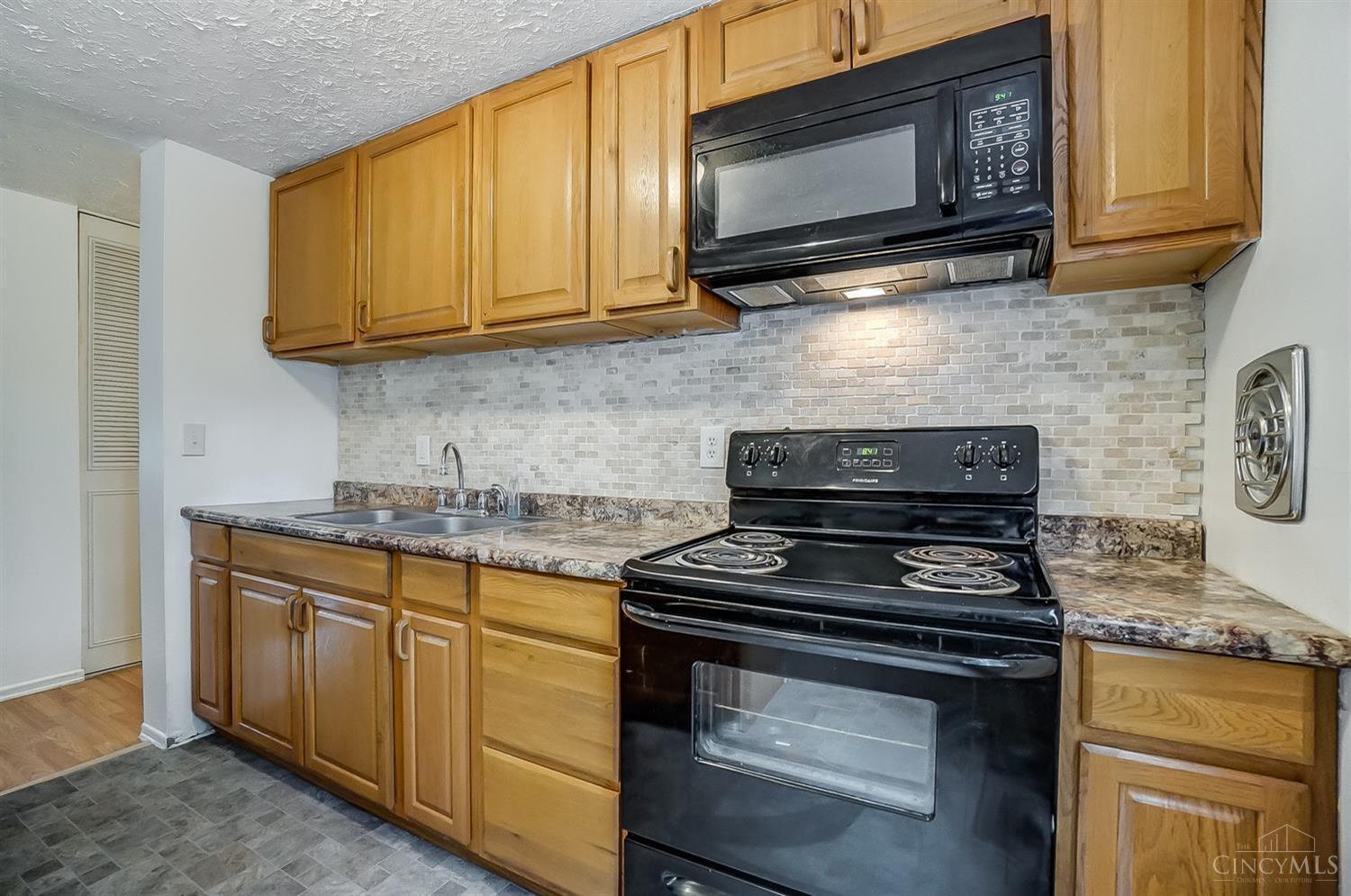 1373 Wade Road Milford, OH 45150 - Photo 12 of 30 Gallery Image 12
