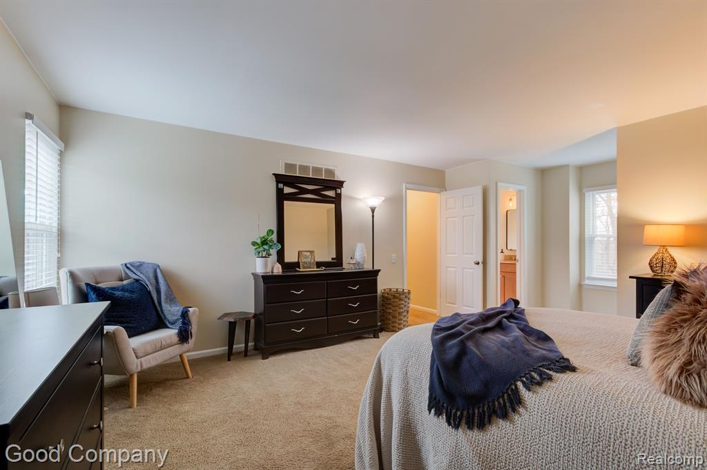 343 Whitney Drive Rochester Hills, MI 48307 - Photo 31 of 43