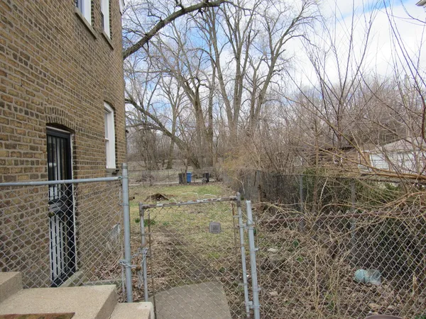 $138,000 | 8756 South Kimbark Avenue, Chicago, IL 60619