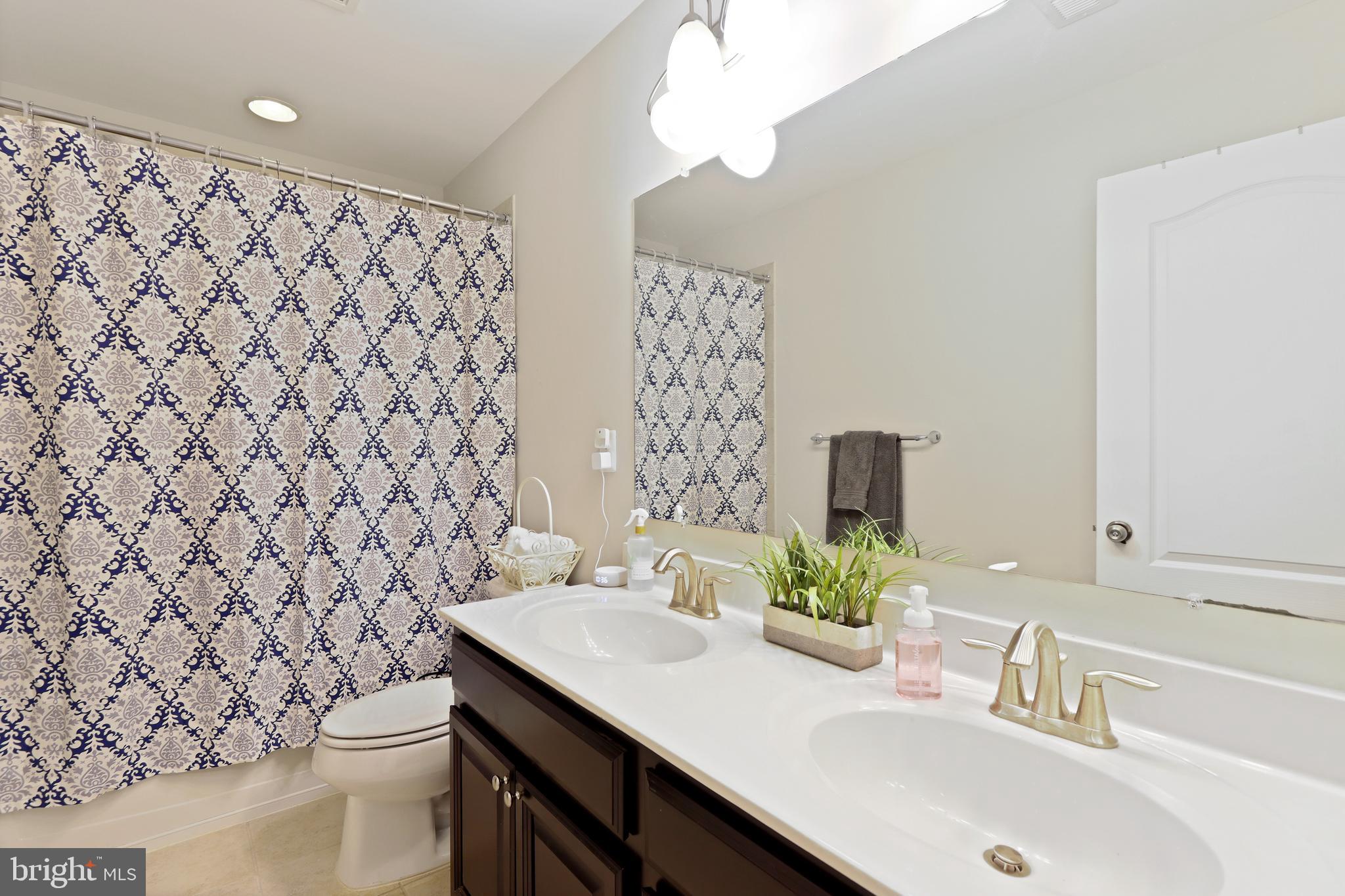 1607 Sun High Terrace Severn, MD 21144 - Photo 20 of 35 Hall Bath with Double Sink