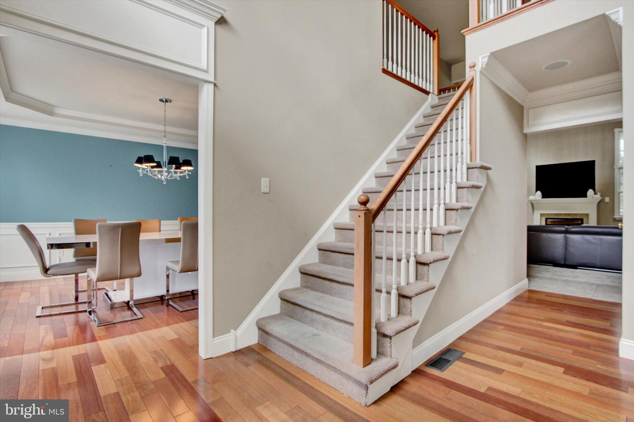 181 Green Valley Road Sinking Spring, PA 19608 - Photo 5 of 36 Foyer