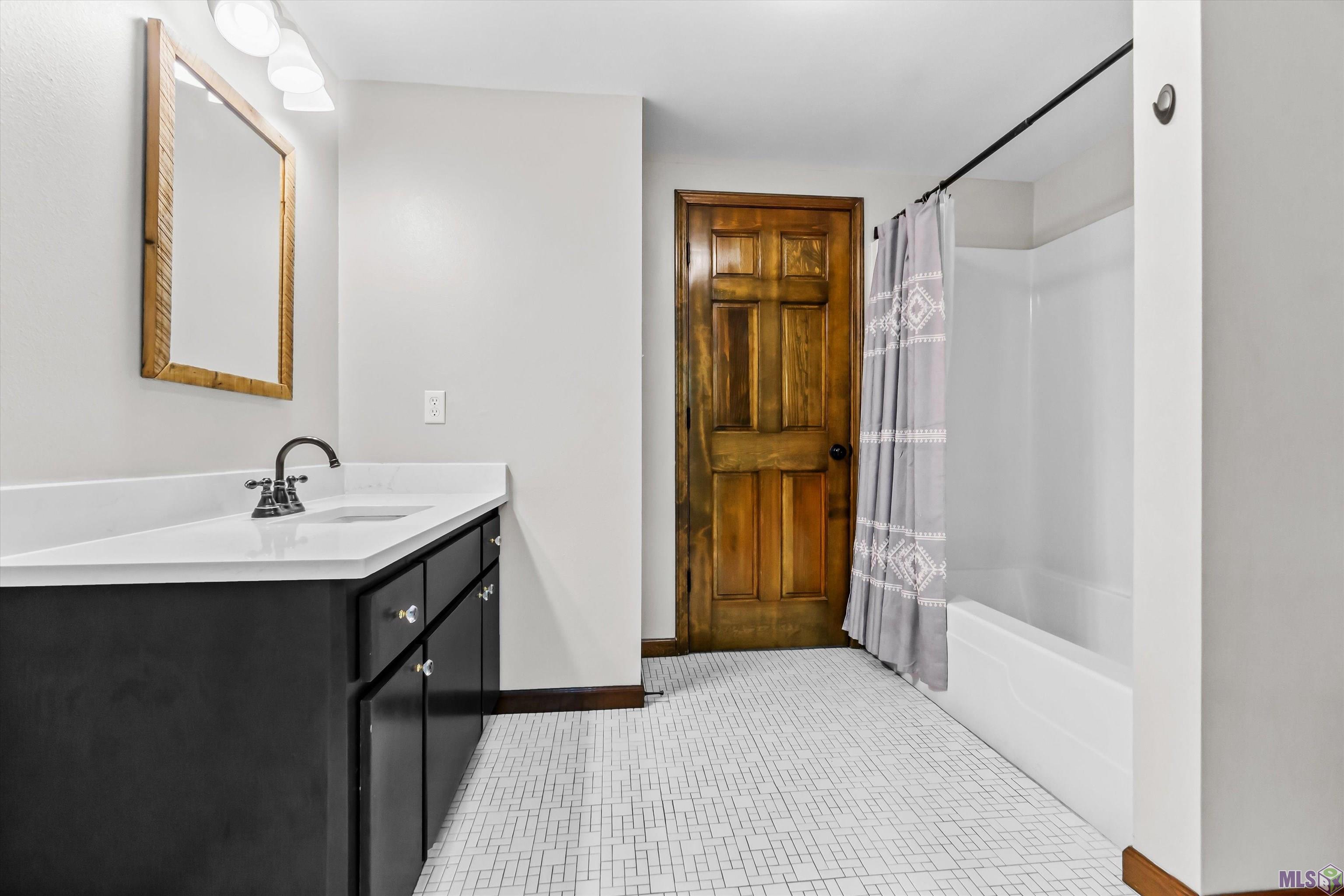 13179 Dee Gautreau Road Gonzales, LA 70737 - Photo 16 of 22 Gallery Image 16