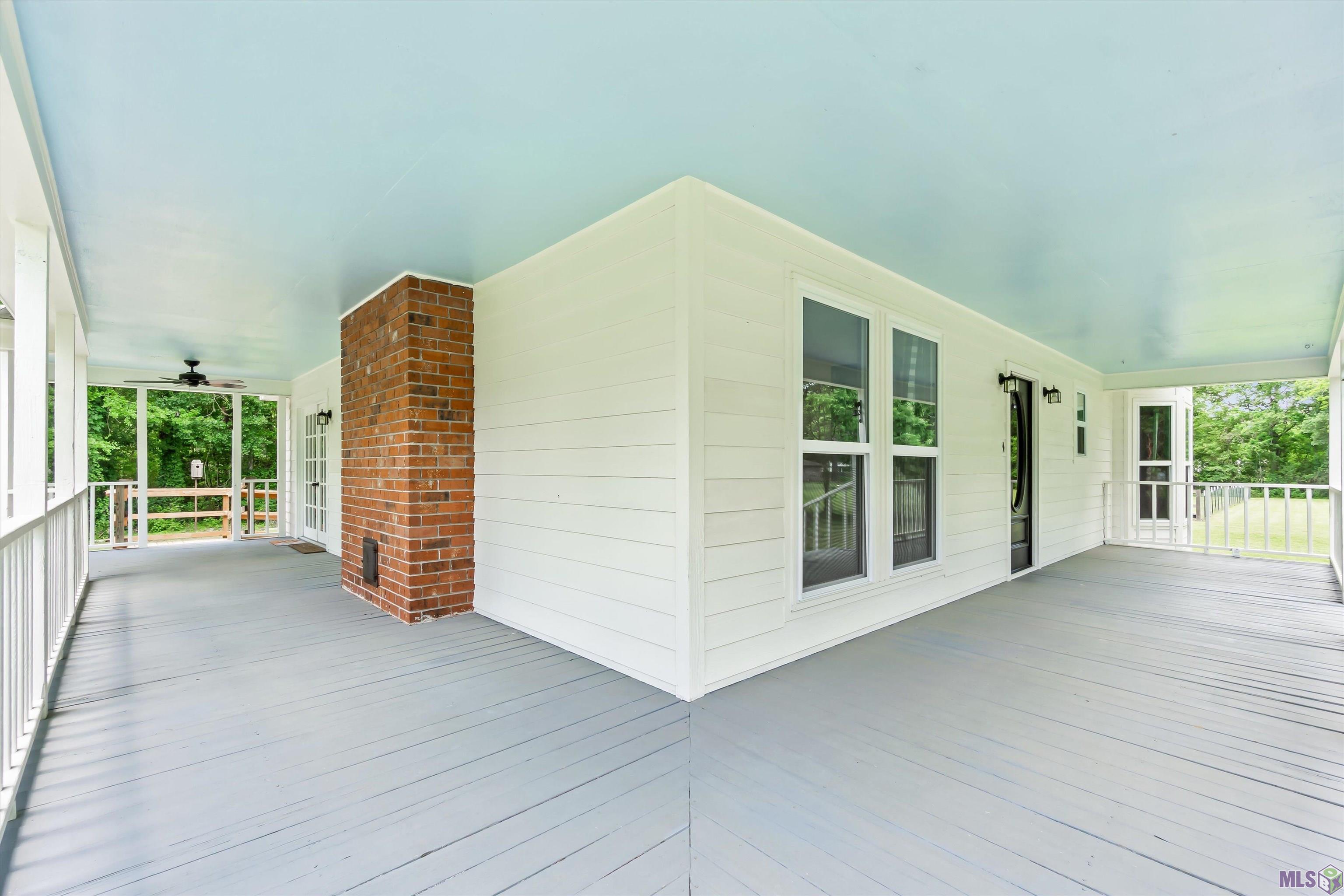 13179 Dee Gautreau Road Gonzales, LA 70737 - Photo 4 of 22 Gallery Image 4