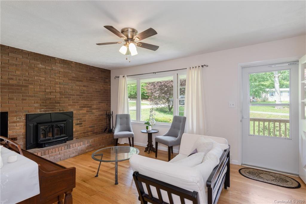 44 McDonald Road Arden, NC 28704 - Photo 3 of 18 Gallery Image 3