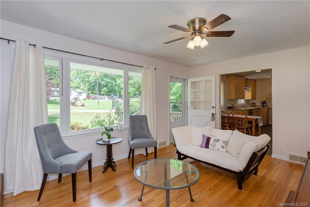 44 McDonald Road Arden, NC 28704 - Photo 5 of 18 Gallery Image 5