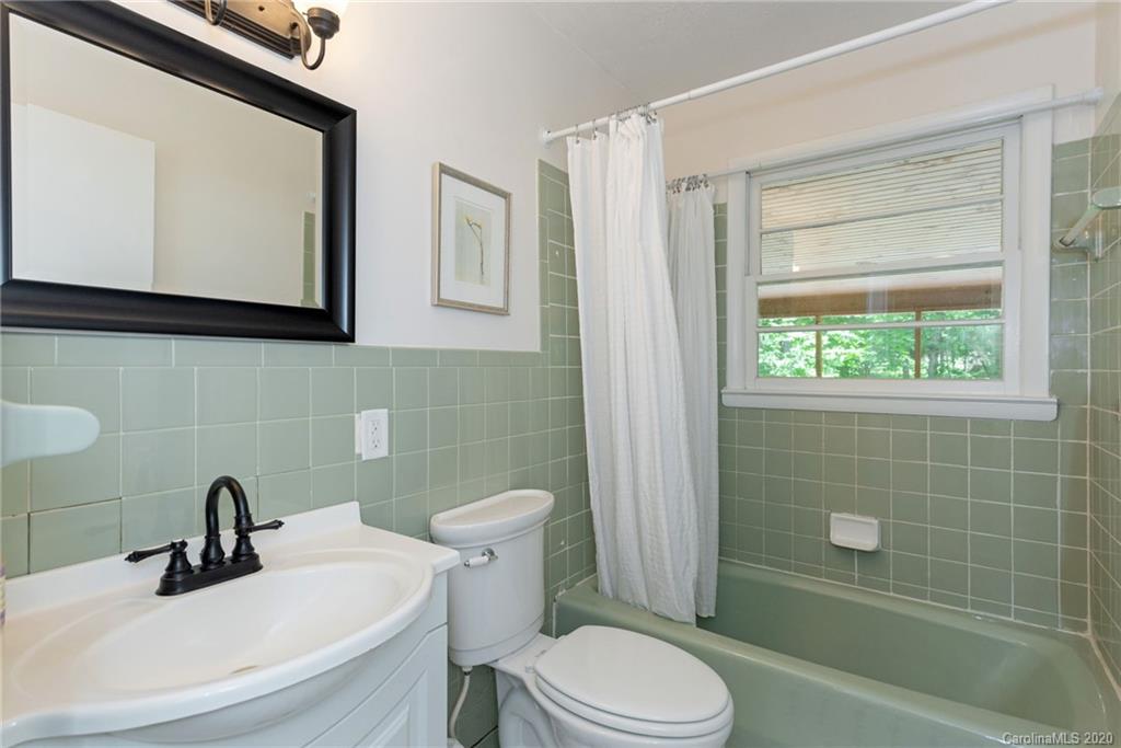 44 McDonald Road Arden, NC 28704 - Photo 10 of 18 Gallery Image 10