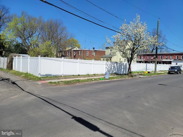 $77,500 | 365 Cleveland Avenue, Trenton, NJ 08629