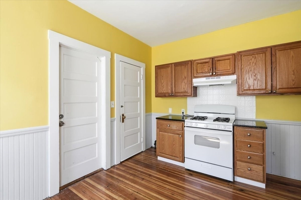 29 Mt Ida Road, Unit 3 Boston, MA 02122 - Photo 7 of 22 Gallery Image 7
