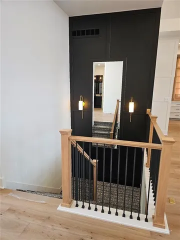 $909,900 | 11289 South Sunray Drive, Olathe, KS 66061